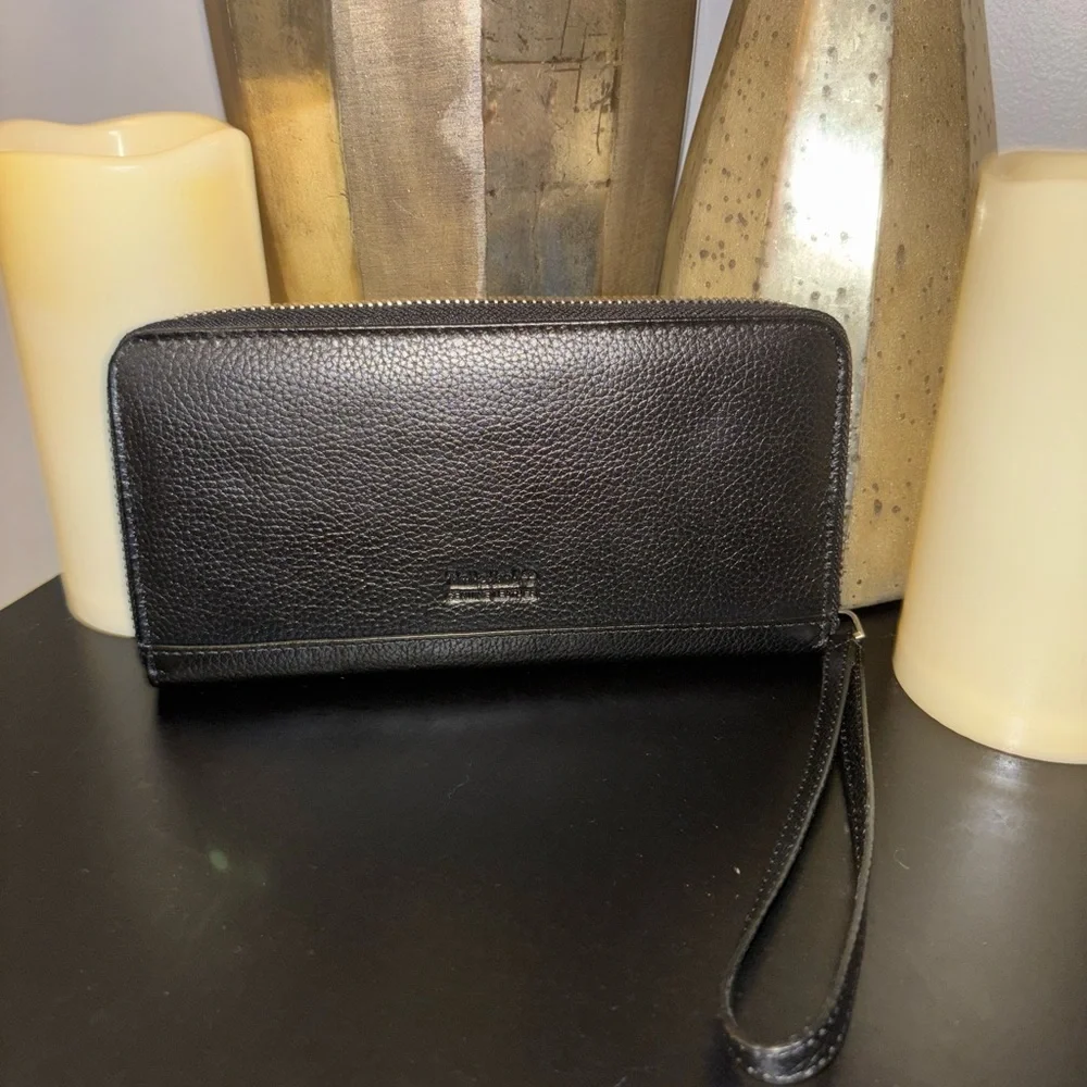 Timberland Black Leather Zip Wallet